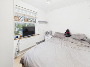 Bedroom- click for photo gallery